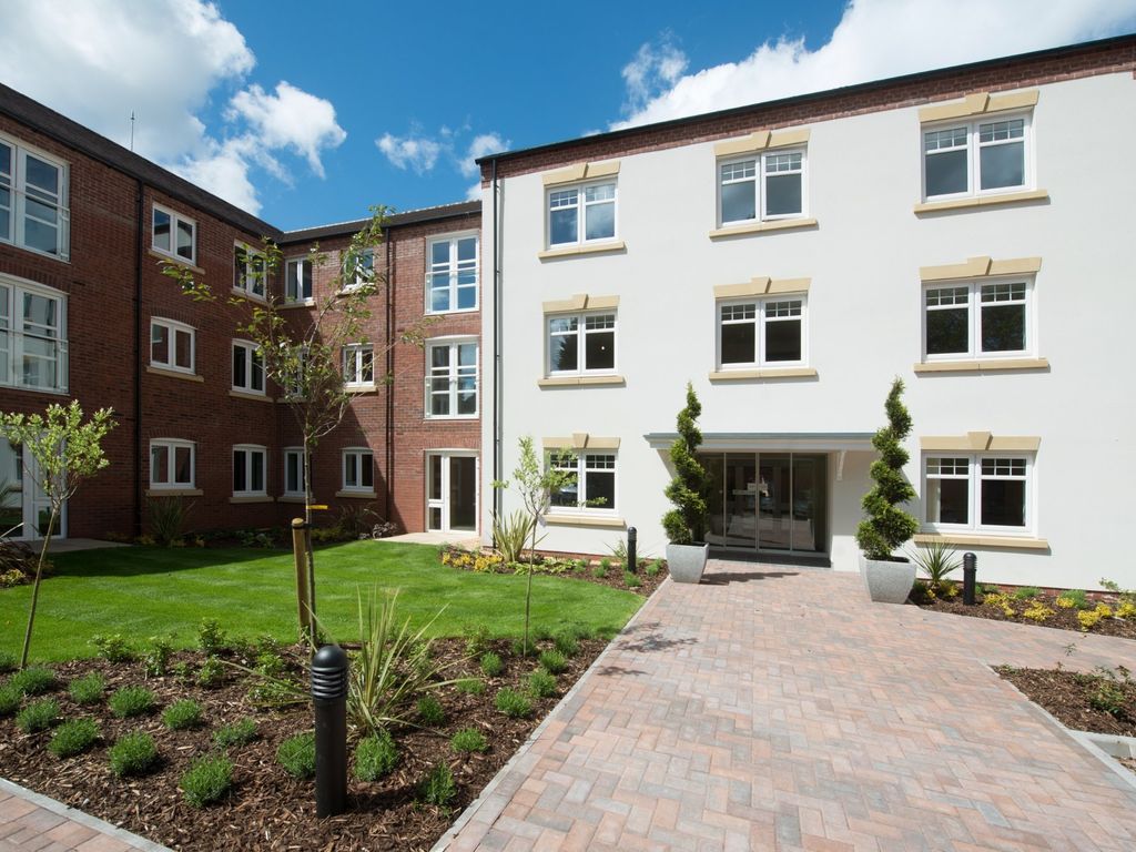 1 bed flat for sale in South Street, Atherstone CV9, £129,995
