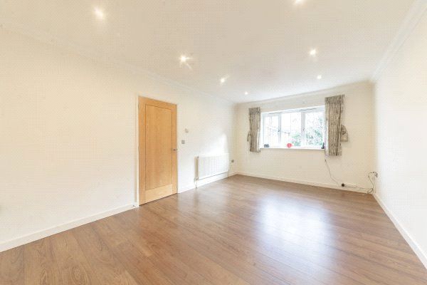 1 bed flat for sale in Godwin Close, Wokingham, Berkshire RG41, £220,000