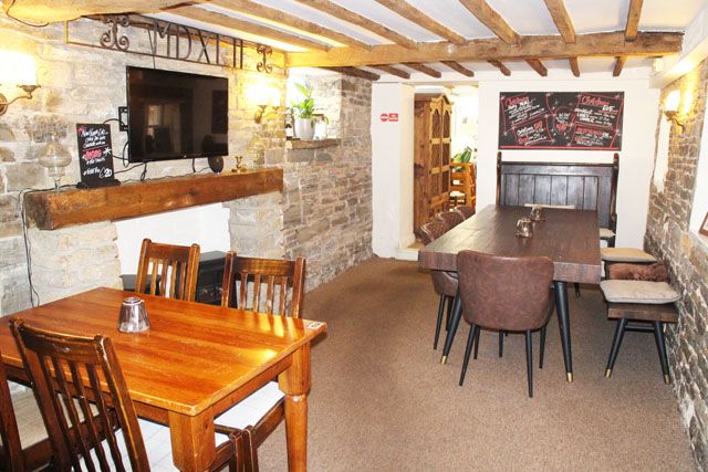 Pub/bar for sale in Cleeve Prior, Worcester WR11, £395,000