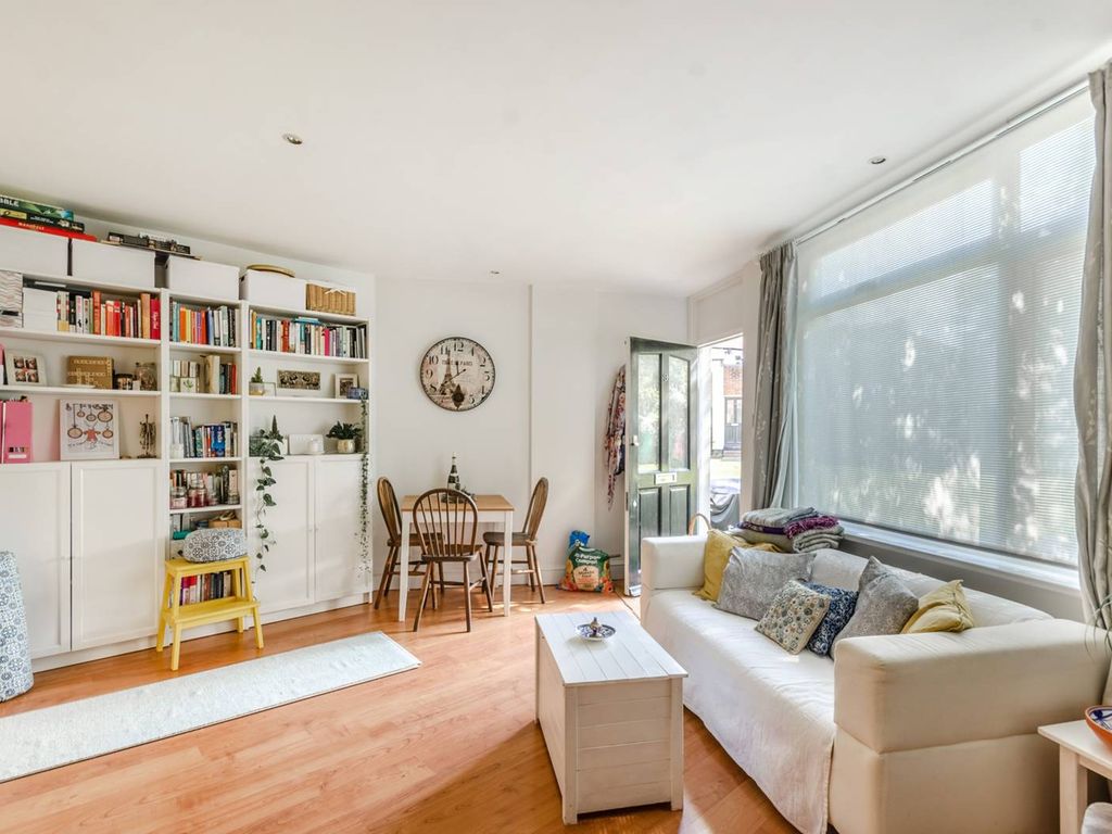 1 bed flat for sale in Leigham Court Road, Streatham Hill, London SW16, £265,000