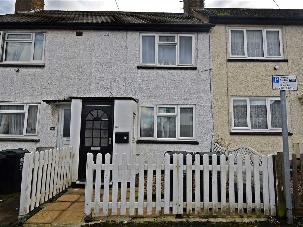 3 bed property for sale in Gordon Road, Dartford DA1, £310,000