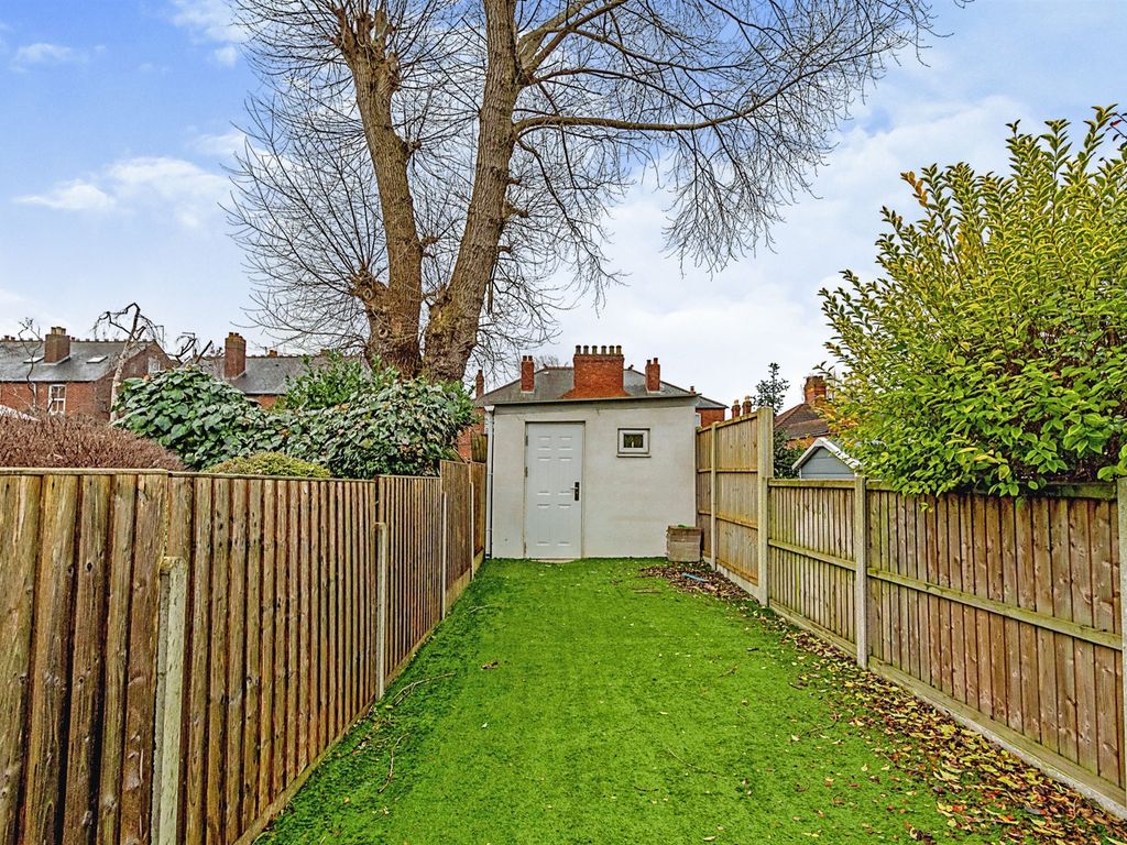 3 bed terraced house for sale in Vincent Street, Walsall WS1, £210,000