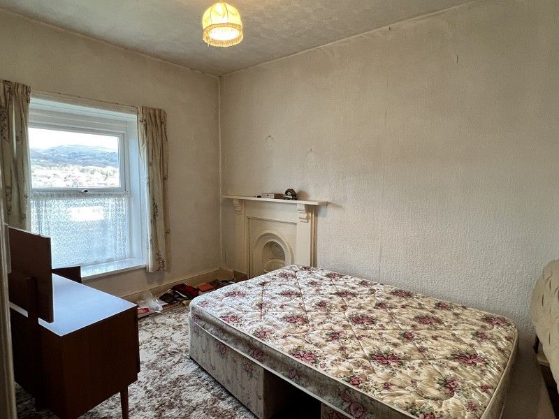 4 bed semi-detached house for sale in Cwmamman Road, Garnant, Ammanford, Carmarthenshire. SA18, £139,000