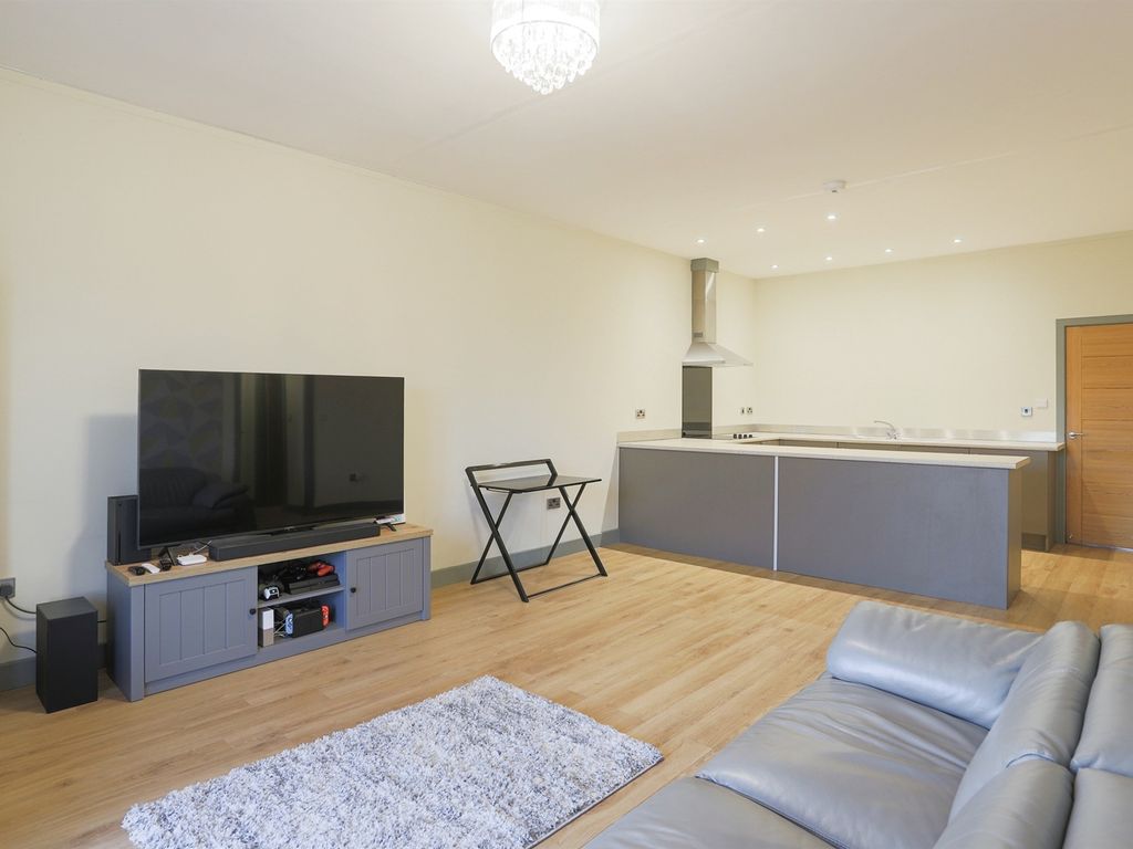 2 bed flat for sale in Cayley Court, George Cayley Drive, York YO30, £190,000