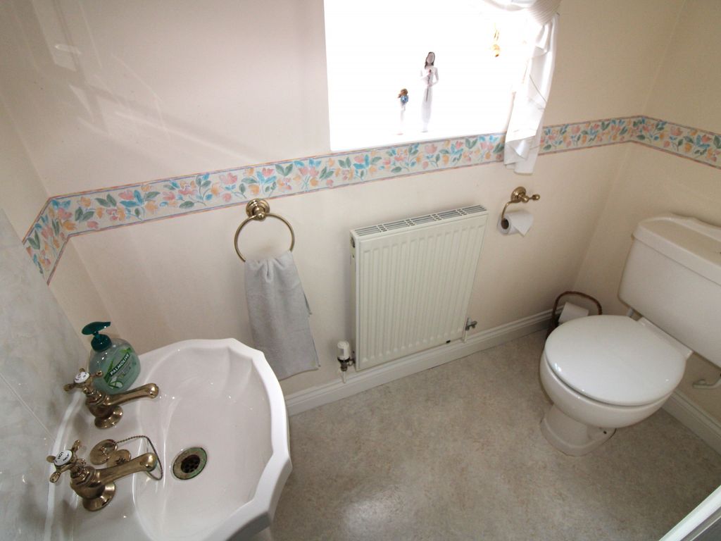 3 bed detached house for sale in Roseacre Drive, Elswick PR4, £230,000