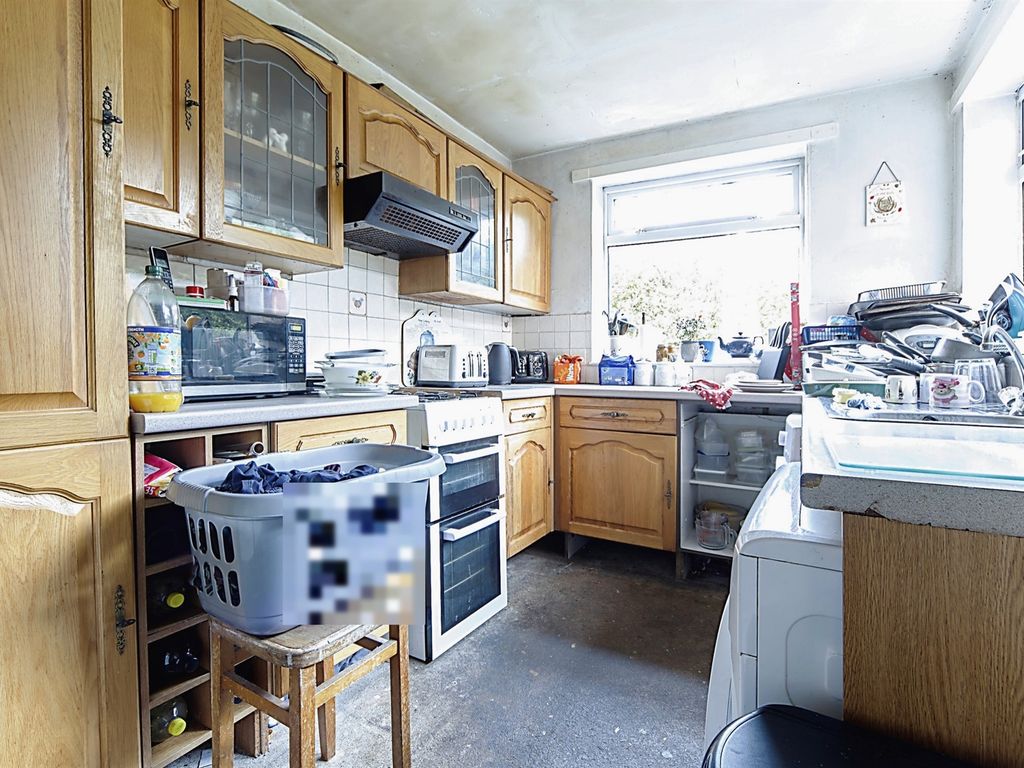 3 bed semi-detached house for sale in Oakwood Lane, Gipton, Leeds LS8, £190,000