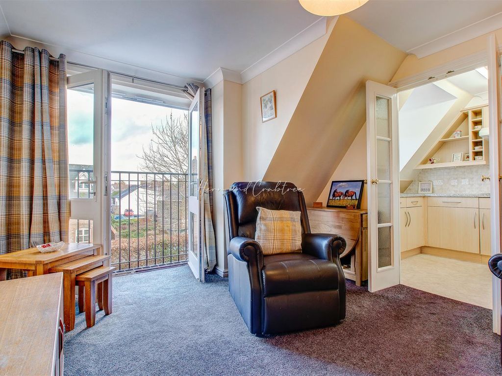 1 bed flat for sale in Pritchard Court, Cardiff Road, Llandaff, Cardiff CF5, £139,950
