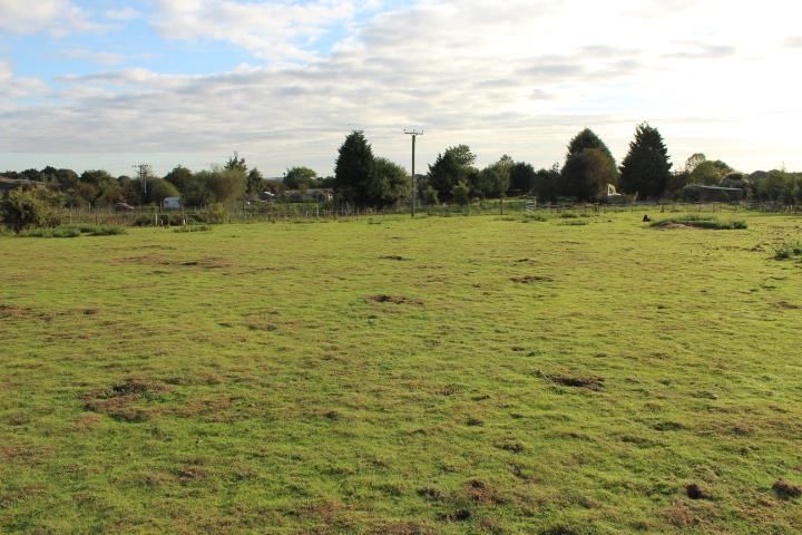 Land for sale in Thorne Road, Austerfield, Doncaster DN10, £160,000