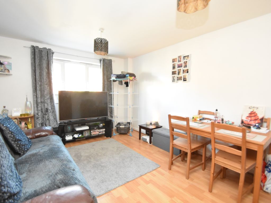 2 bed flat for sale in Nancy Road, Portsmouth PO1, £110,000
