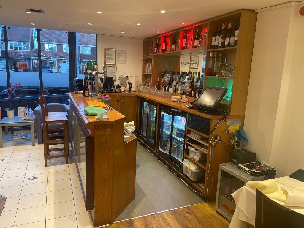 Restaurant/cafe for sale in Main Road, Romford RM2, £165,000