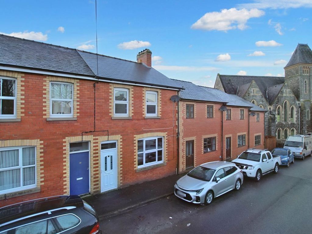 4 bed town house for sale in Smithfield Road, Builth Wells LD2, £175,000