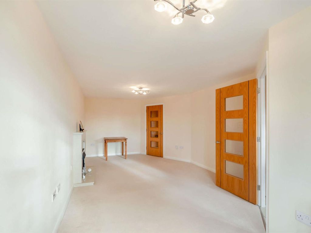 1 bed flat for sale in Ryebeck Court, Pickering YO18, £135,000