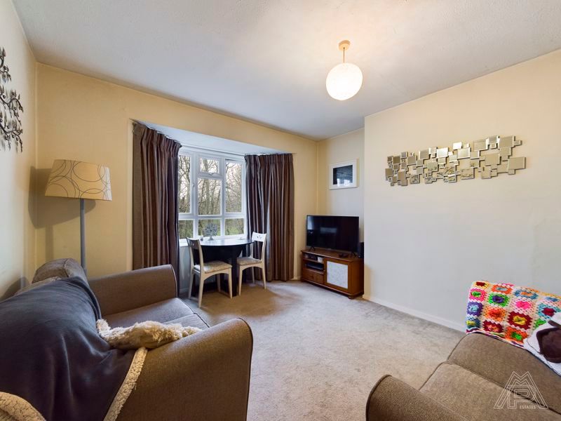 1 bed flat for sale in Faymore Gardens, South Ockendon, Essex RM15, £175,000