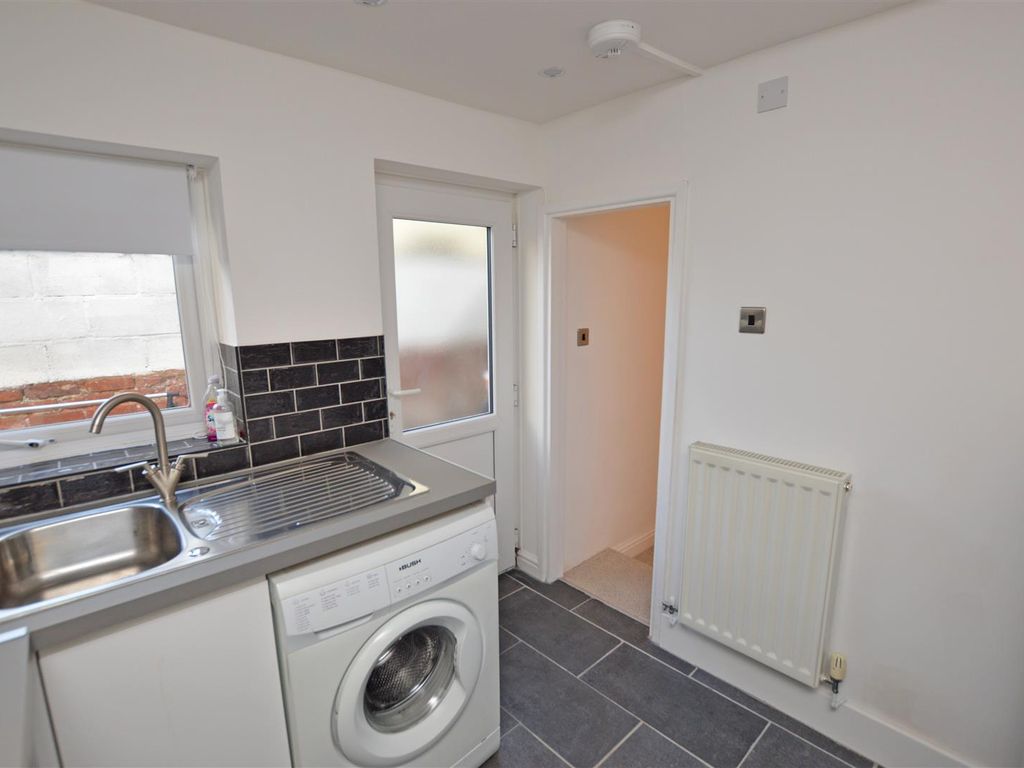 1 bed flat for sale in Rhuddlan Road, Abergele, Conwy LL22, £105,000