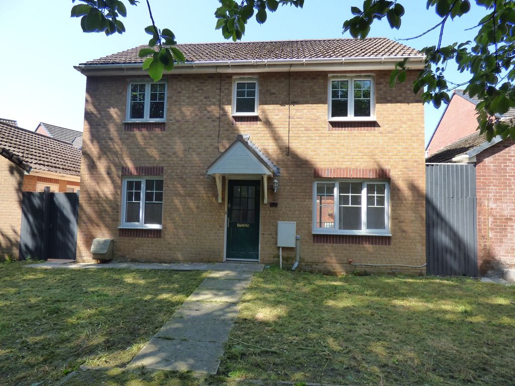 3 bed detached house for sale in 27 Harvard Jones Close, Cwrt Penrhiwtyn, Neath . SA11, £199,995