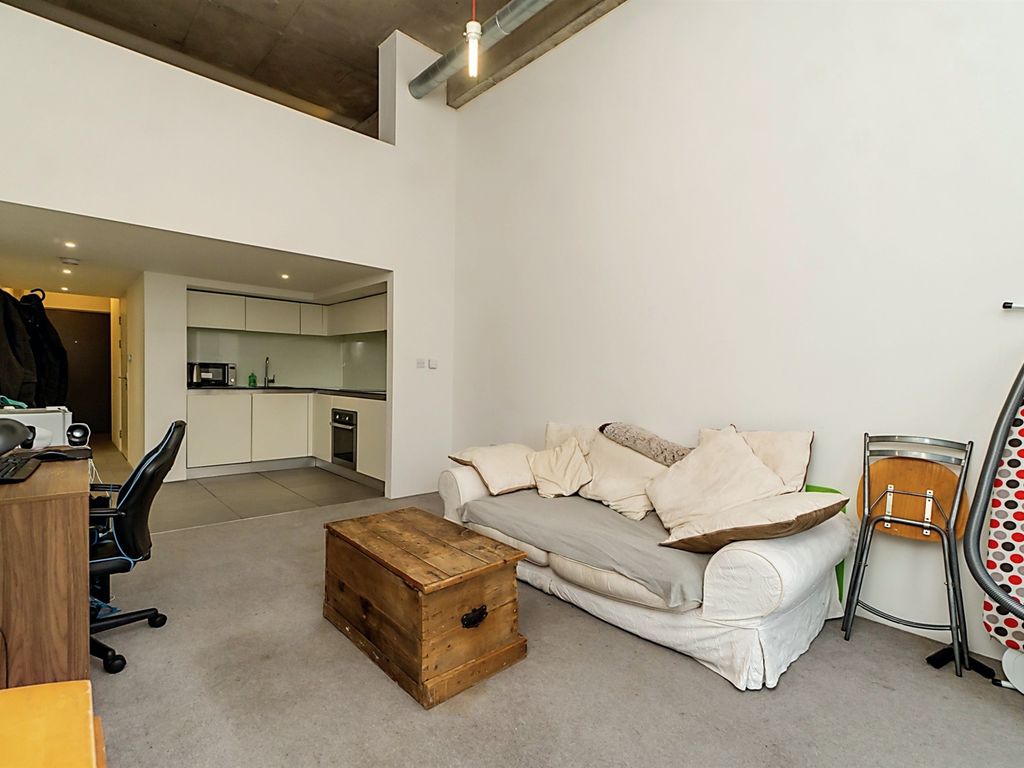 1 bed flat for sale in Lake Shore Drive, Bishopsworth, Bristol BS13, £130,000