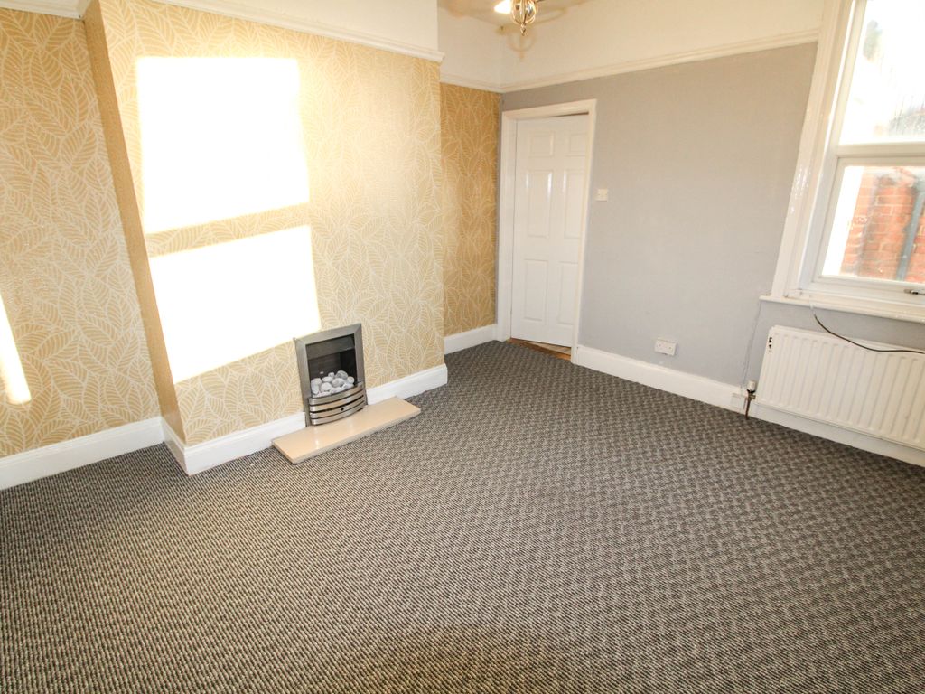 2 bed flat for sale in Claremont Terrace, Blyth NE24, £115,000