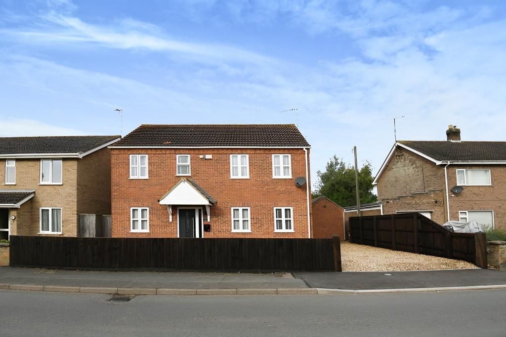 4 bed detached house for sale in Main Road, Friday Bridge, Wisbech, Cambs PE14, £325,000