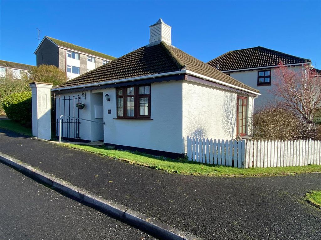 2 bed detached house for sale in St. Austell PL25, £179,500