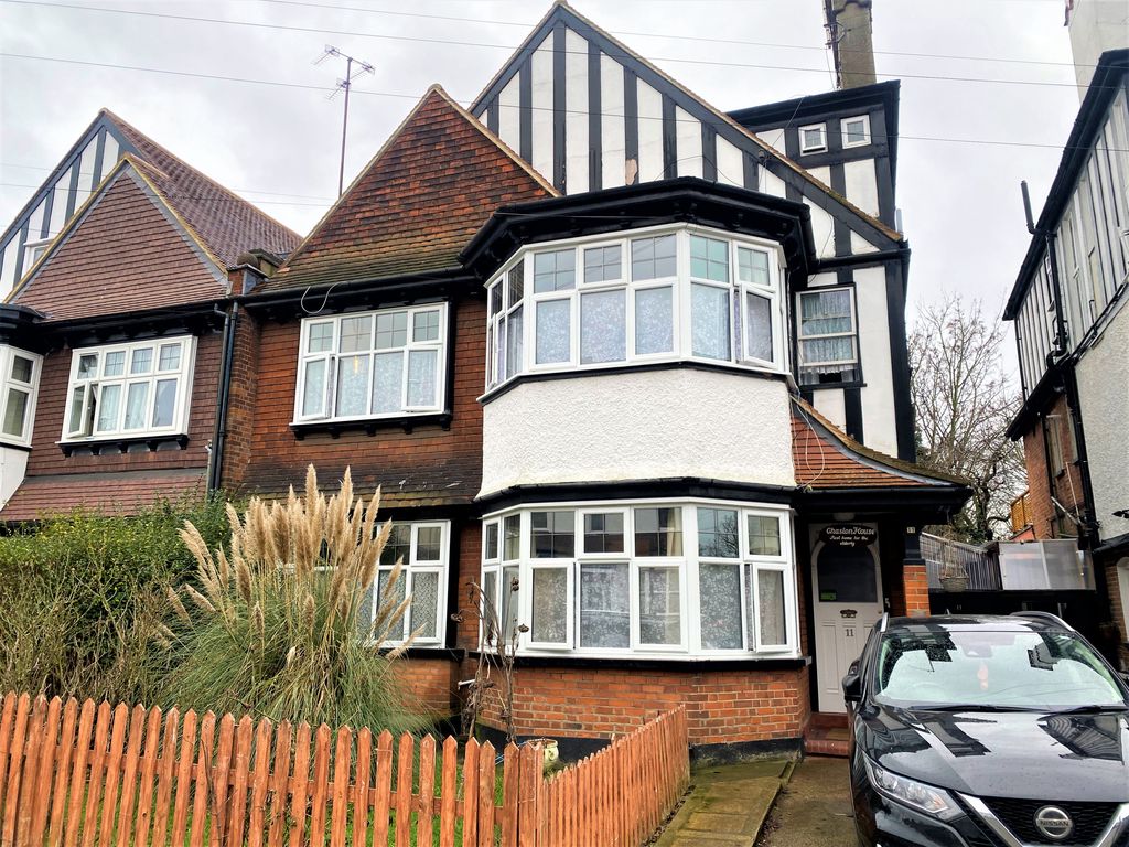 Block of flats for sale in Acacia Road, London W3, £1,200,000