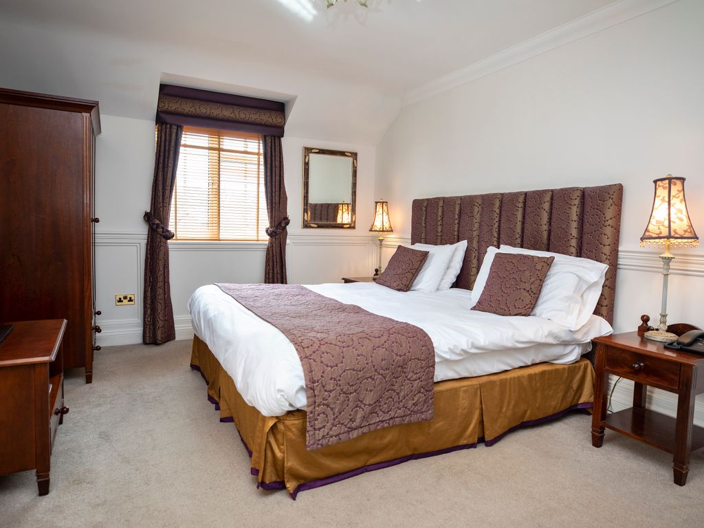 Hotel/guest house for sale in Hotel, Christchurch BH23, £1,100,000