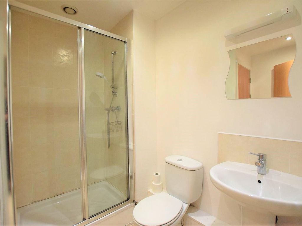 2 bed flat for sale in Benson Street, Liverpool L1, £155,000