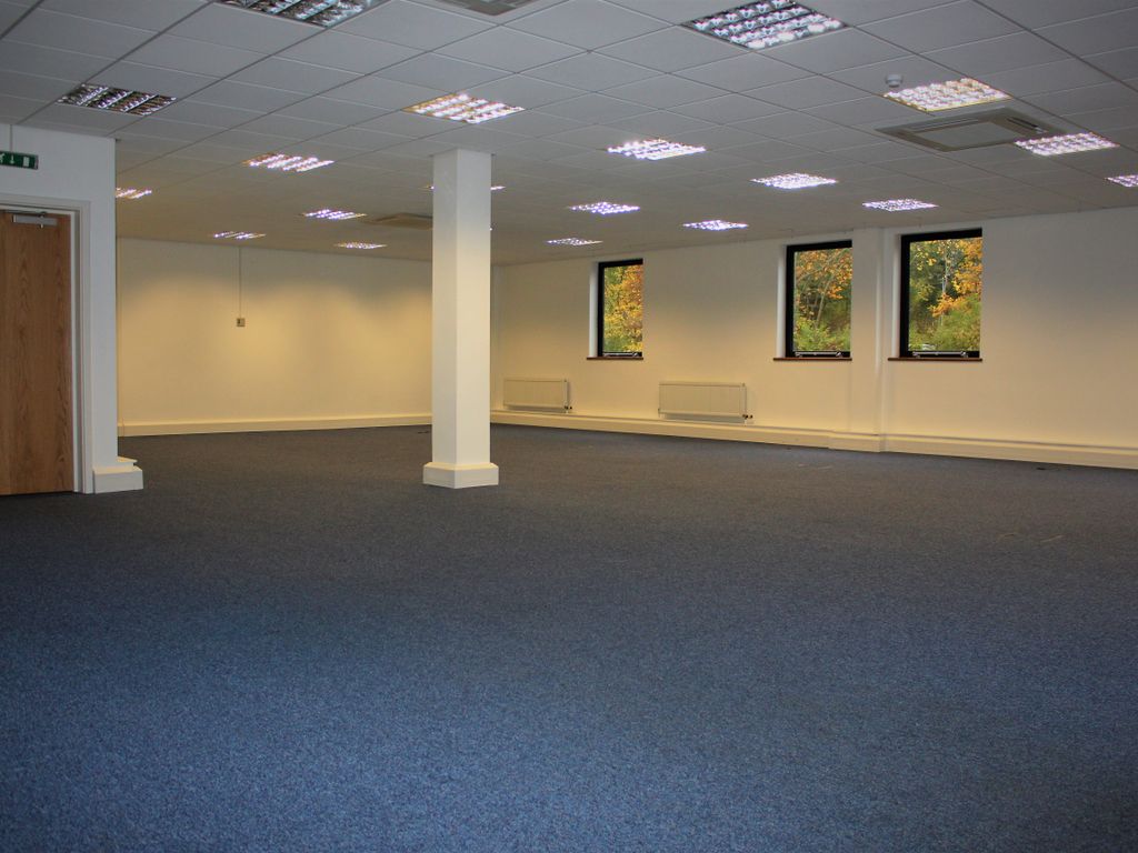 Office for sale in Unit 8 Somerville Court, Banbury Business Park, Adderbury, Banbury OX17, £495,000