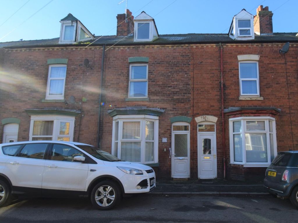3 bed terraced house for sale in Havelock Crescent, Bridlington YO16, £100,000