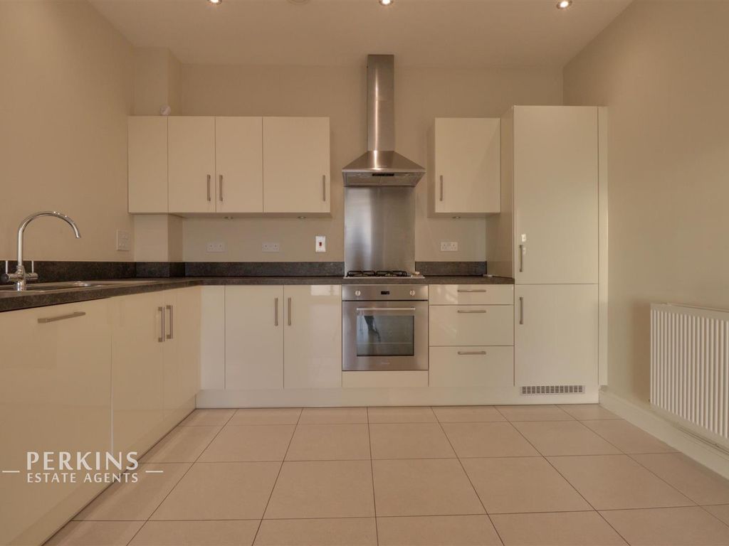 2 bed flat for sale in The Broadway, Greenford UB6, £325,000