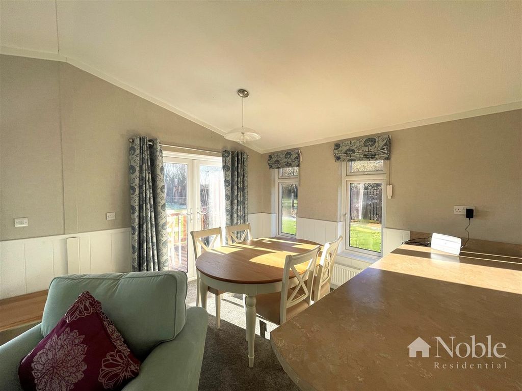 1 bed property for sale in St. Marys Lane, North Ockendon, Upminster RM14, £240,000