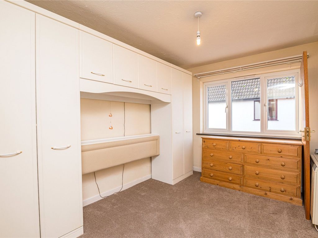 1 bed flat for sale in High Street, Great Wakering, Southend-On-Sea, Essex SS3, £145,000