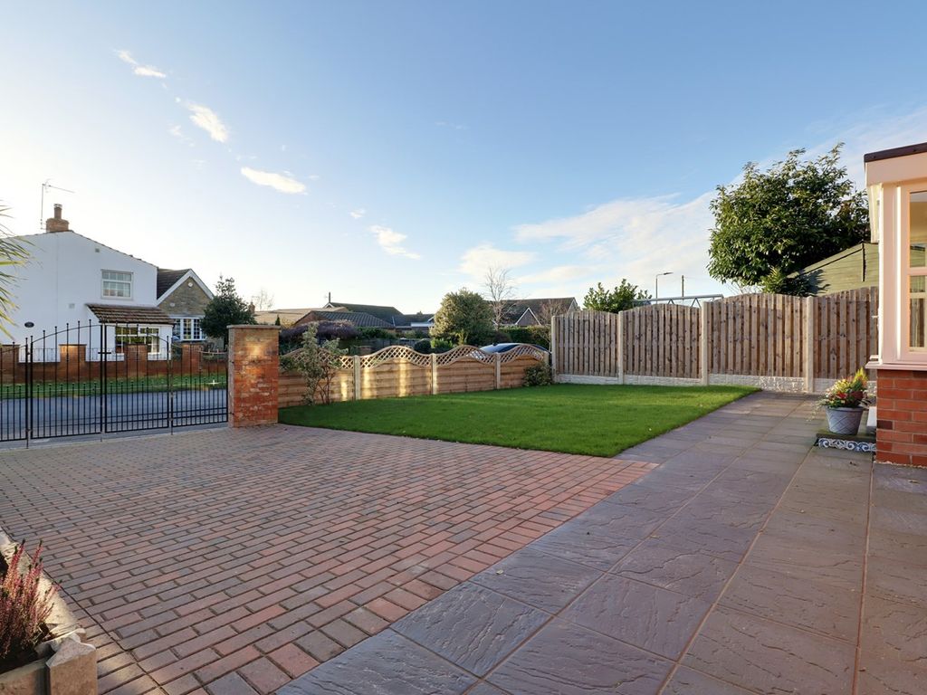 1 bed detached house for sale in Commonside, Westwoodside, Doncaster DN9, £190,000