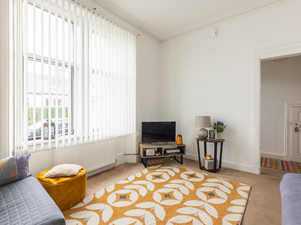 1 bed flat for sale in 90 Eldindean Road, Bonnyrigg EH19, £135,000