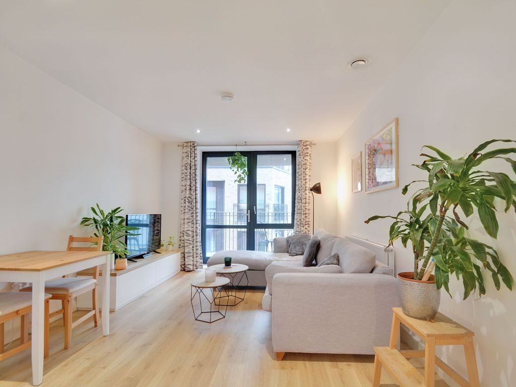 1 bed flat for sale in 160 Buckhurst Street, London E2, £202,500