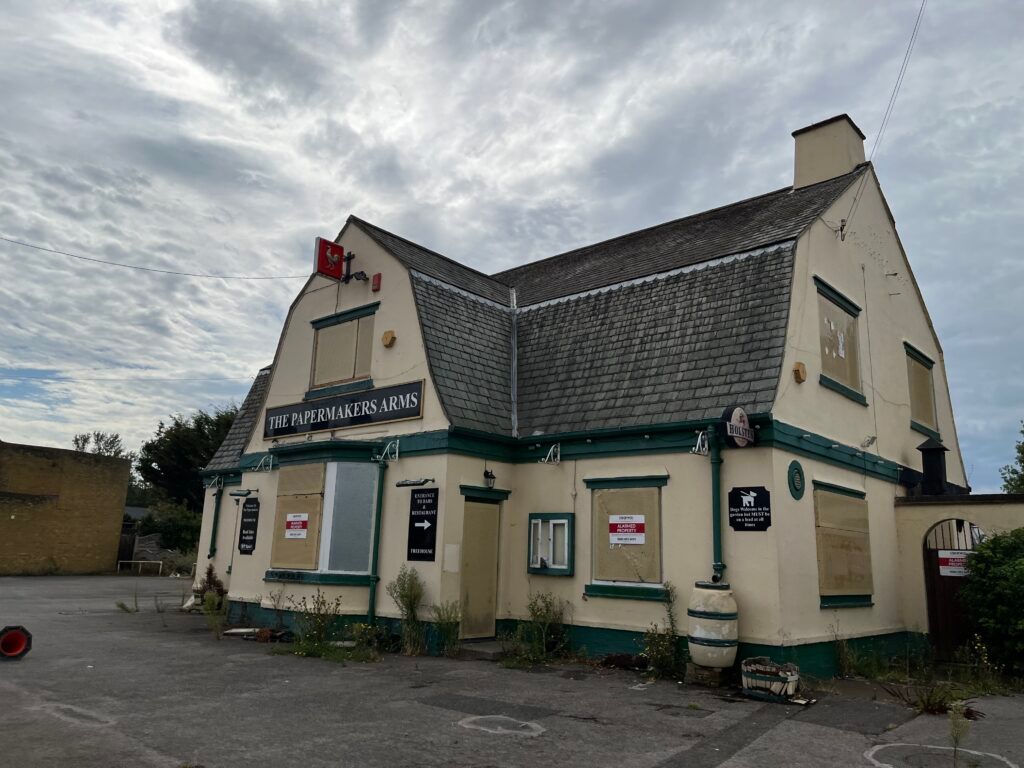 Pub/bar for sale in Hawley Road, Dartford, Kent DA2, £650,000