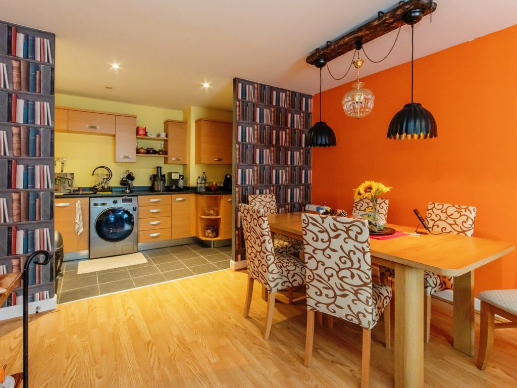 2 bed flat for sale in Rockwell Court, Maidstone ME15, £190,000