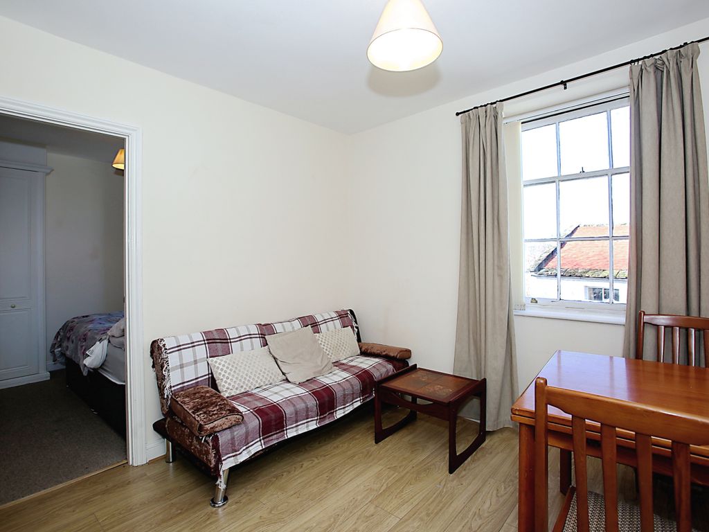 1 bed flat for sale in Becket House, South Street, Yeovil, Somerset BA20, £120,000