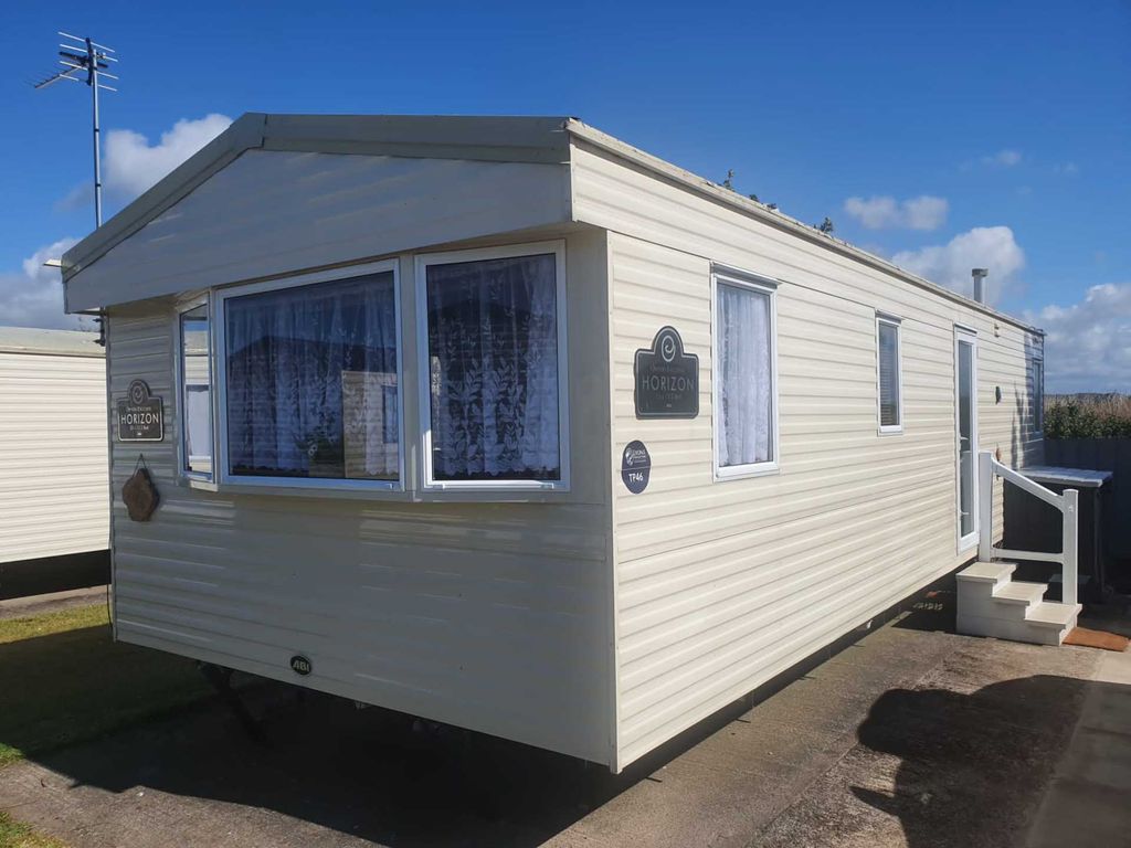 2 bed mobile/park home for sale in Rhyl Coast Road, Rhyl LL18, £12,750