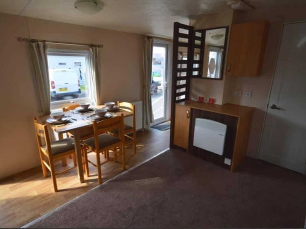 3 bed mobile/park home for sale in St Osyth, Clacton On Sea CO16, £15,000