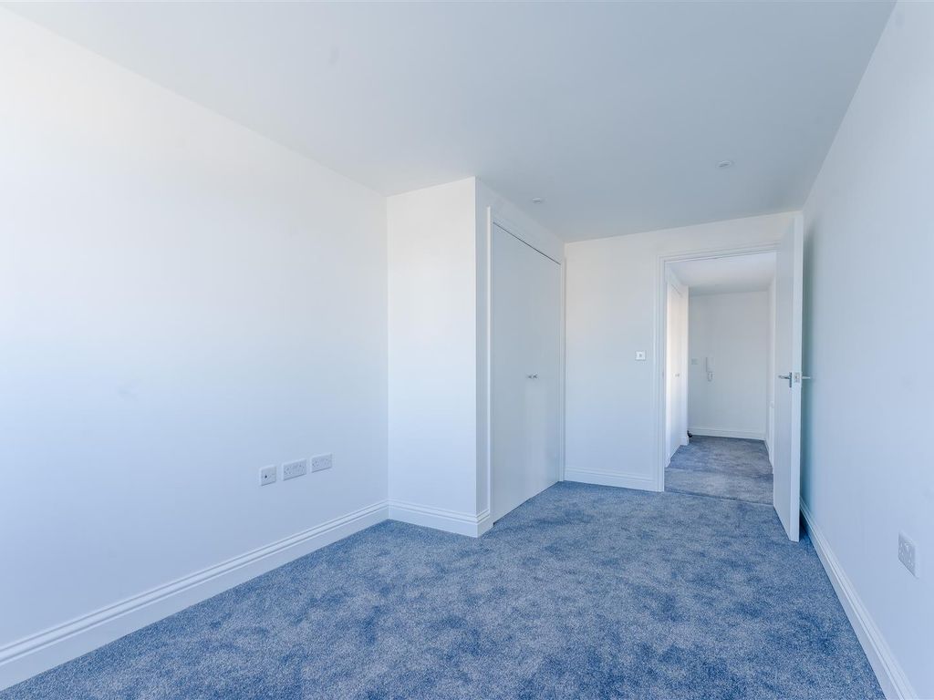 1 bed flat for sale in Blenheim Road, London SE20, £260,000