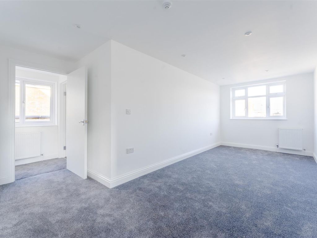 1 bed flat for sale in Blenheim Road, London SE20, £260,000