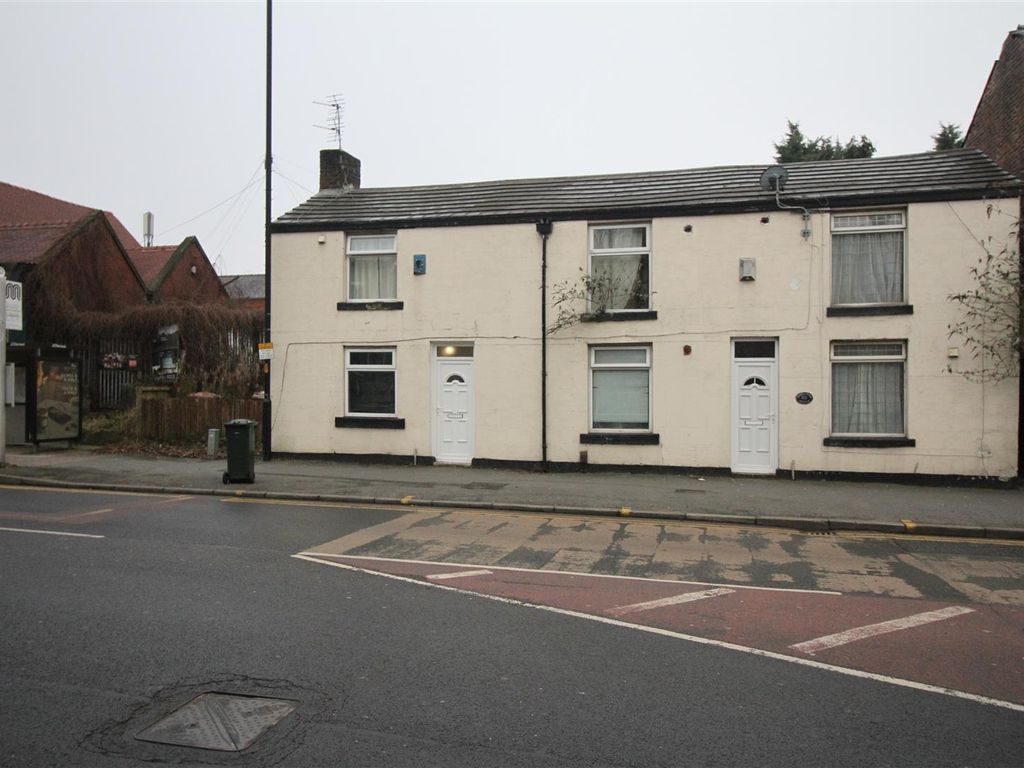 3 bed property for sale in Rochdale Road, Middleton, Manchester M24, £175,000