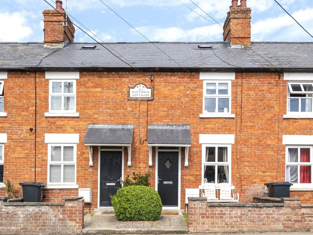 3 bed terraced house for sale in Victoria Cottages, Wanborough, Wiltshire SN4, £265,000