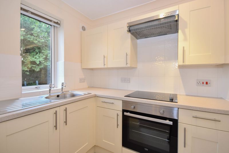 1 bed flat for sale in Homewaye House, Bournemouth BH4, £92,000
