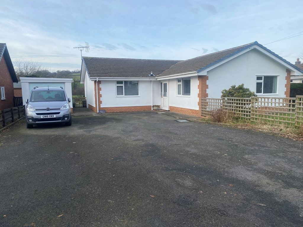 3 bed detached bungalow for sale in Cellan, Lampeter SA48, £285,000