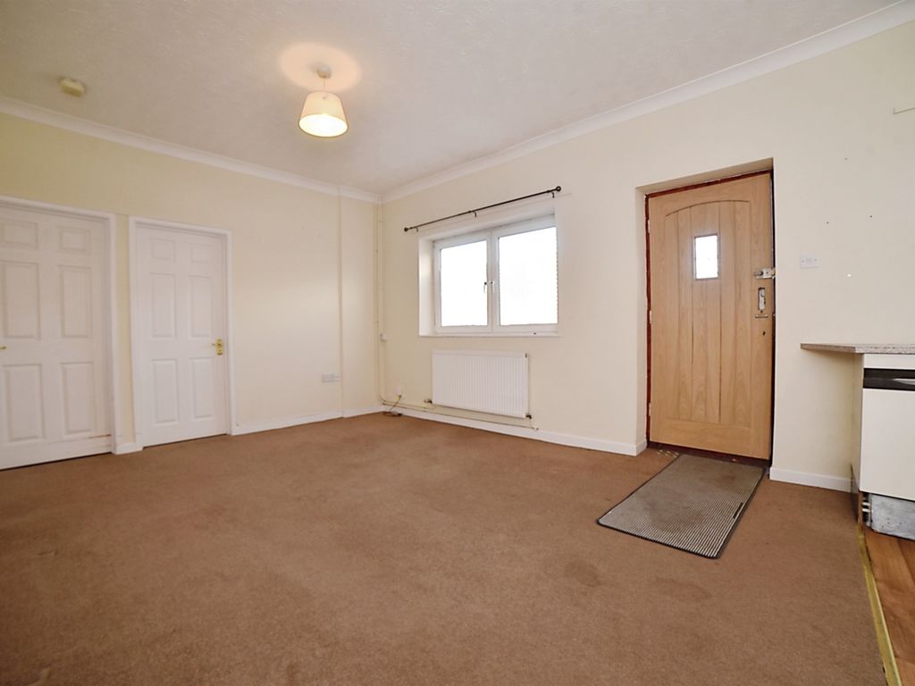 3 bed semi-detached bungalow for sale in Leys Lane, Attleborough NR17, £160,000