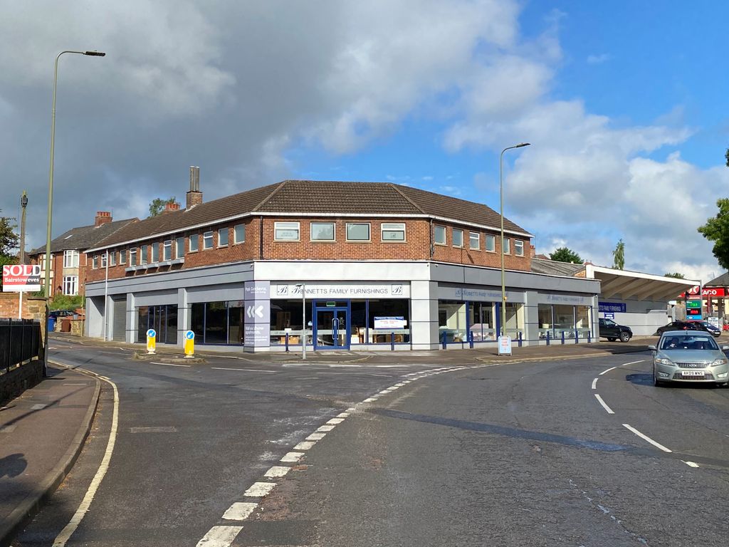 Retail premises for sale in Bennetts Family Furnishings, Warwick Road, Banbury OX16, £1,500,000