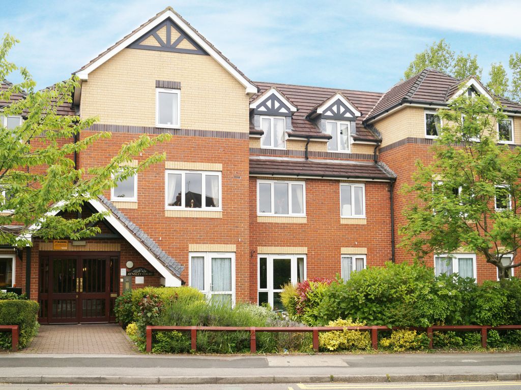2 bed flat for sale in Aynsley Court, Union Road, Shirley B90, £105,000