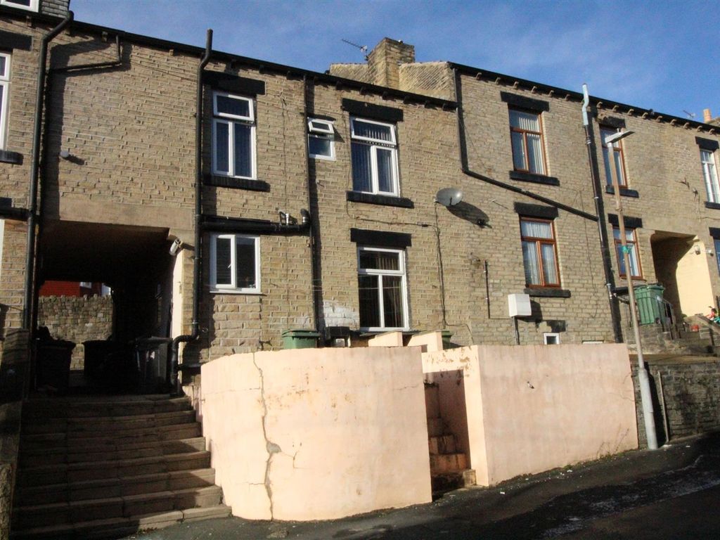 2 bed terraced house for sale in Cross Mount Street, Batley WF17, £100,000
