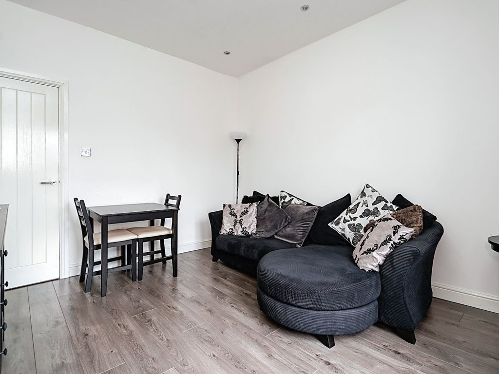 1 bed flat for sale in Leigh Road, Westhoughton, Bolton BL5, £110,000